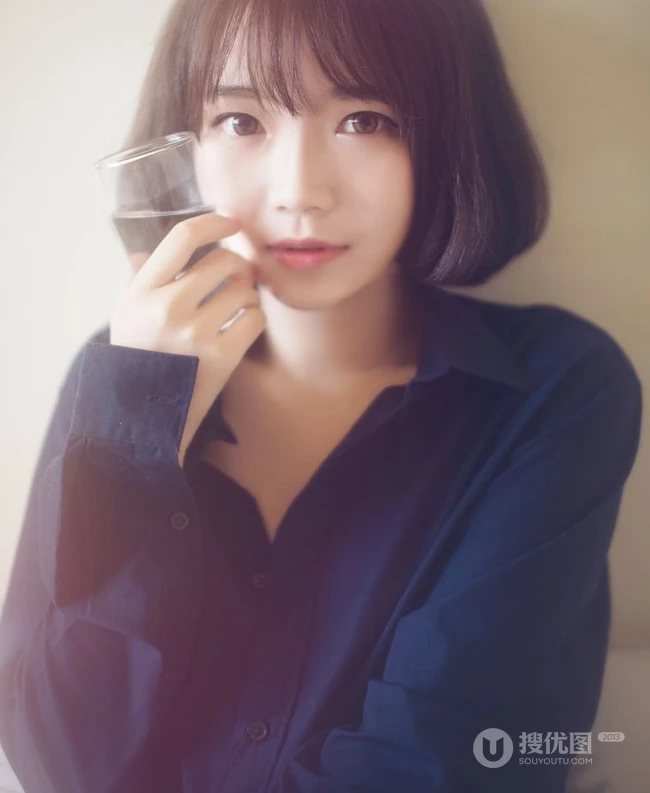 短发家居服少女朦胧清纯唯美室内写真