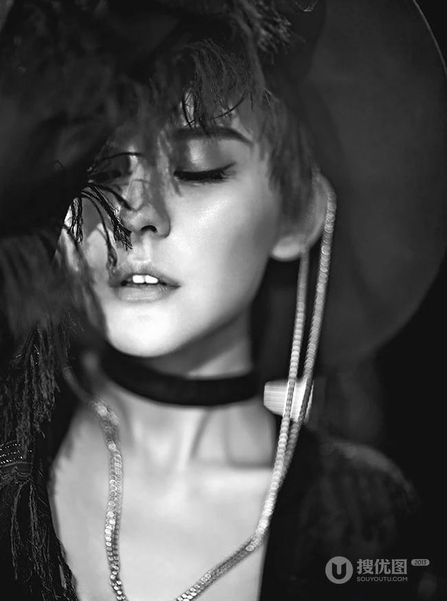 最年轻封面女郎-女生热依扎精选写真图片大全