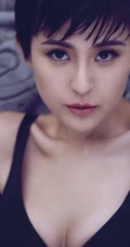 最年轻封面女郎-女生热依扎精选写真图片大全
