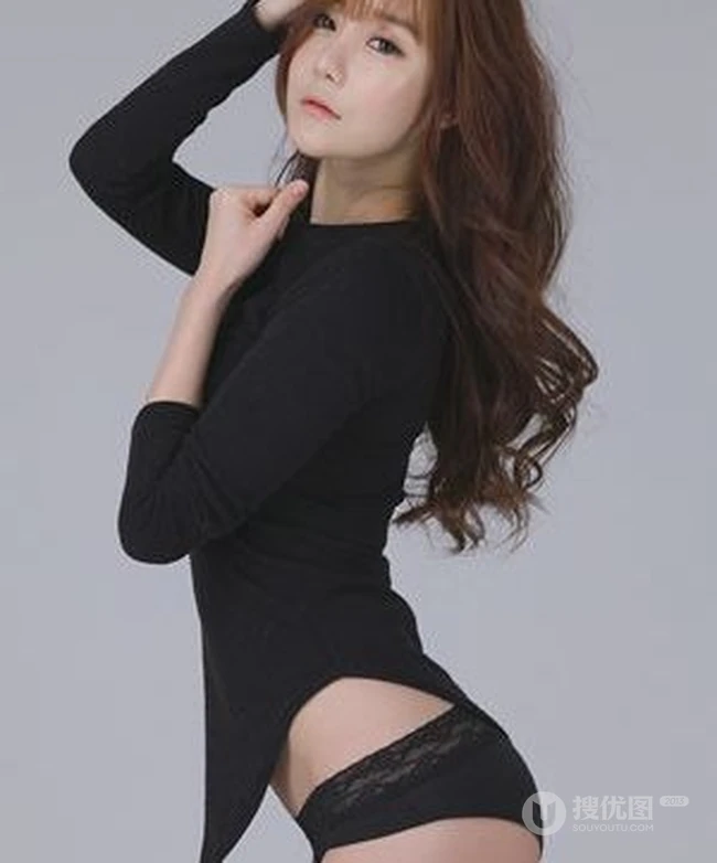 韩模崔瑟琪长腿线条黑色系风格写真图片