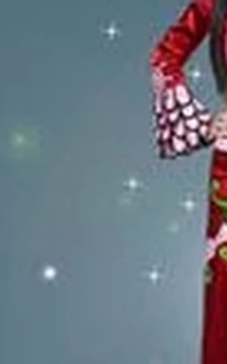 新花儿乐队主唱小爱《海贼王》人物女帝造型惊艳亮相