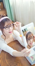 台电清纯少女可爱俏皮清新室内写真图片