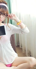 台电清纯少女可爱俏皮清新室内写真图片