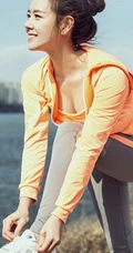 韩国女生李妍杜休闲运动装写真-展清新动人笑容