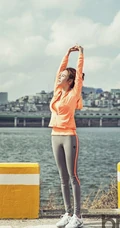 韩国女生李妍杜休闲运动装写真-展清新动人笑容
