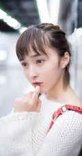 地铁上的清纯女孩张楚Aimee动人可爱写真
