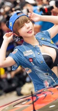韩国顶级车模柳智惠车展牛仔秀豪乳-大到离谱