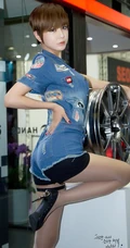 韩国顶级车模柳智惠车展牛仔秀豪乳-大到离谱