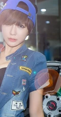 韩国顶级车模柳智惠车展牛仔秀豪乳-大到离谱