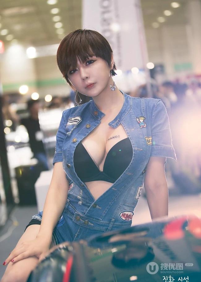 韩国顶级车模柳智惠车展牛仔秀豪乳-大到离谱