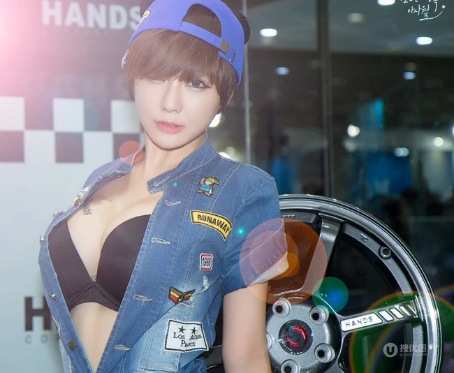 韩国顶级车模柳智惠车展牛仔秀豪乳-大到离谱
