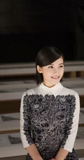 清纯玉女杨子姗气质短款装室内写真-智族GQ