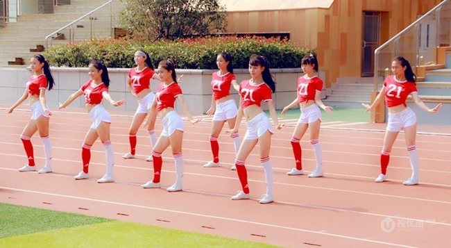清一色青春少女&ldquo;最美啦啦队&rdquo;动感热力现场彩排图片