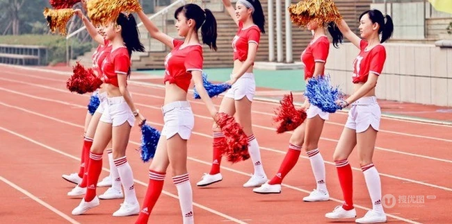 清一色青春少女&ldquo;最美啦啦队&rdquo;动感热力现场彩排图片
