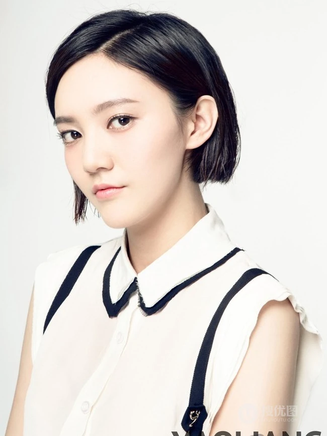 爱素颜的清纯玉女秦語纯美动人短裙魅力写真