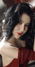90后东北女孩 气质嫩模周宜诺唯美摄影写真照