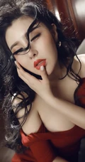 90后东北女孩 气质嫩模周宜诺唯美摄影写真照