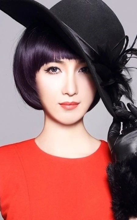 美少年刘霆变性成功-新写真展柔美婀娜女性魅力