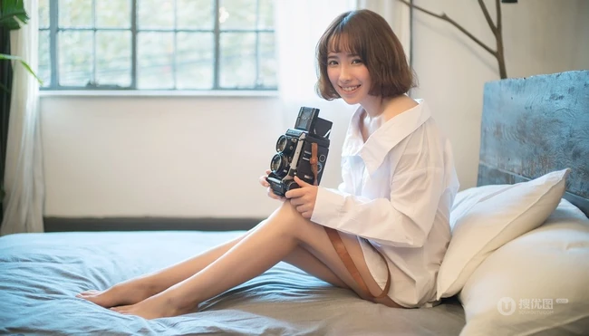 清纯短发气质亚洲女孩怀旧写真-邻家女孩初长成