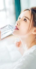 白皙美模高溜MilkCat蕾丝短裤室内写真美图