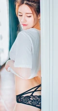 白皙美模高溜MilkCat蕾丝短裤室内写真美图