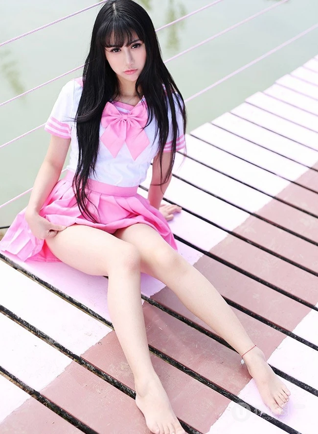 纯妹子杨晓青儿粉色学生制服装户外写真