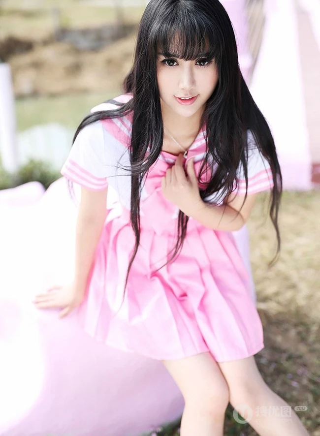 纯妹子杨晓青儿粉色学生制服装户外写真