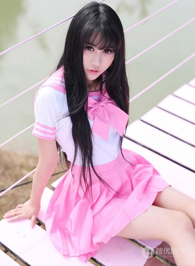 纯妹子杨晓青儿粉色学生制服装户外写真