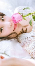 女明星韩丹彤白衣镂空清新写真图片