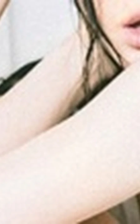 韩国女星黄胜言浴室清透写真-眼神动人魅惑十足