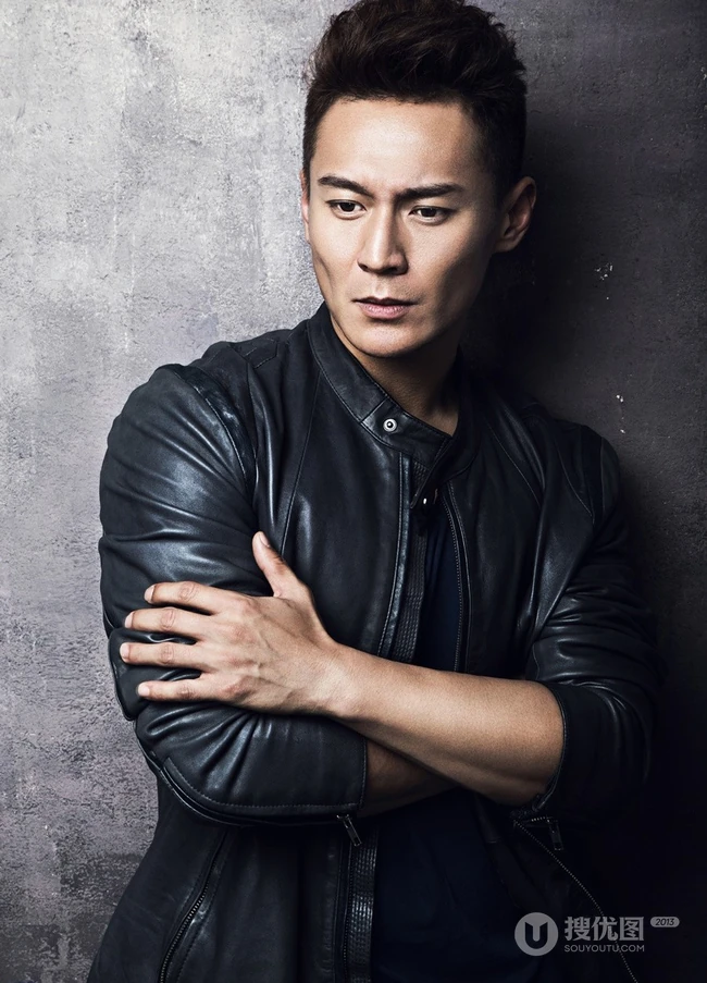魅力型男刘冠翔俊朗时尚写真-展肌肉秀身材