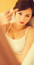 女生李玉洁Daisy气质紧身家居服室内写真
