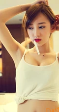 女生李玉洁Daisy气质紧身家居服室内写真