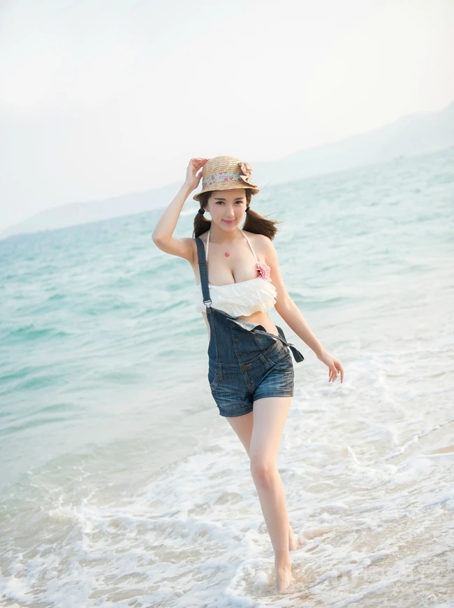 娇俏玲珑，可爱气质 女生小潘鼠高清写真集节选