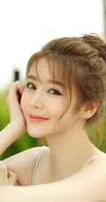 气质女生邱璐璠清透写真大片以及精选美图