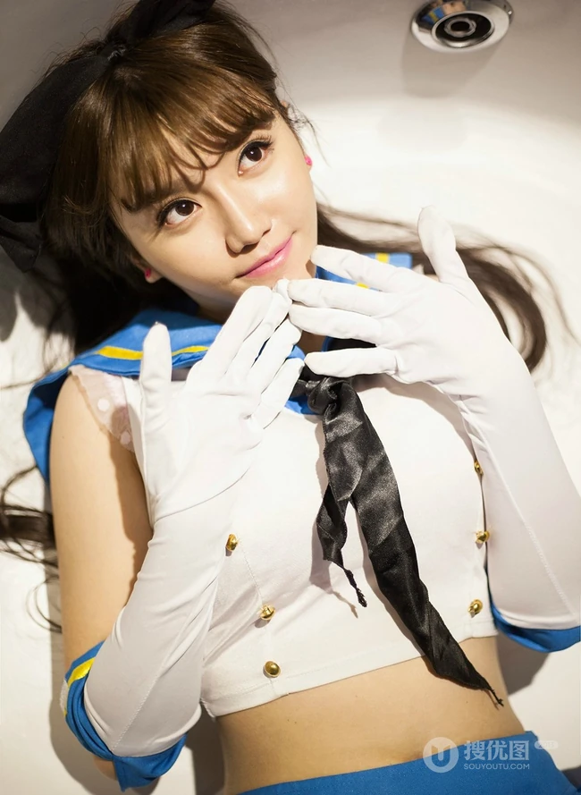 可爱女生艾西Ashley高清制服袜装写真美图