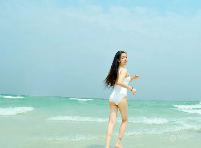 清纯少女朵比dobby气质高清泳装系列写真图集