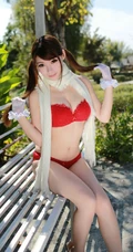 秀丽高挑女生模特MARA醬户外泳装高清写真