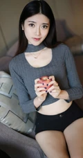 高挑嫩模于小小姐紧身短裤写真-苗条身材尽显