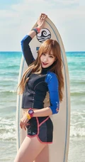 清新沙滩-韩国女生组合EXID沙滩、泳池写真大片