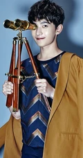 帅气男星杨洋图片 率真从容眼神动人