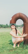 蔷薇花间甜美亚洲少女瑛瑛 唯美户外睡衣写真