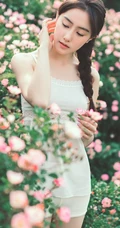 蔷薇花间甜美亚洲少女瑛瑛 唯美户外睡衣写真
