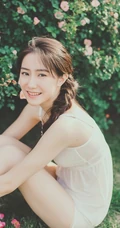 蔷薇花间甜美亚洲少女瑛瑛 唯美户外睡衣写真