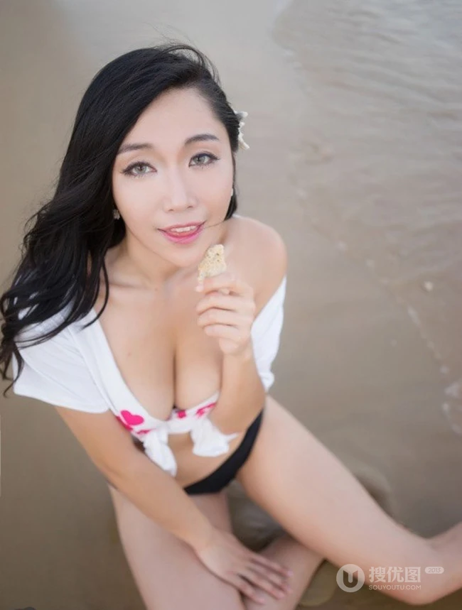 海边沙滩女生 魅妍社嫩模Ashely丽丽泳装气质图片