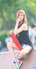 韩国女生金荷律清新连衣短裙写真-首尔森林公园