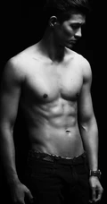 肌肉型男李子峰高清造型黑白写真-展完美健硕身材