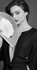 维秘&ldquo;天使超模&rdquo;米兰达&middot;可儿首登国内杂志封面 秀亮眼身材