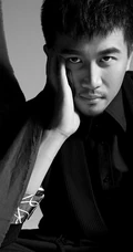 宋允皓黑白写真 手持黑伞绅士儒雅