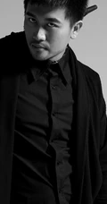 宋允皓黑白写真 手持黑伞绅士儒雅